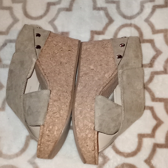 NWOT Justfab heel slip on. Brushed suede - Picture 4 of 5